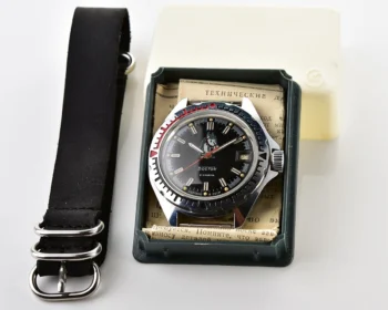 TIME CAPSULE: Soviet Vostok Amphibia mechanical watch with automatic self-winding movement - New Old Stock (NOS)!