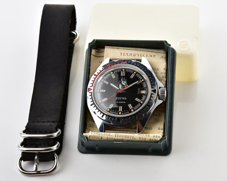 TIME CAPSULE: Soviet Vostok Amphibia mechanical watch with automatic self-winding movement - New Old Stock(NOS)!