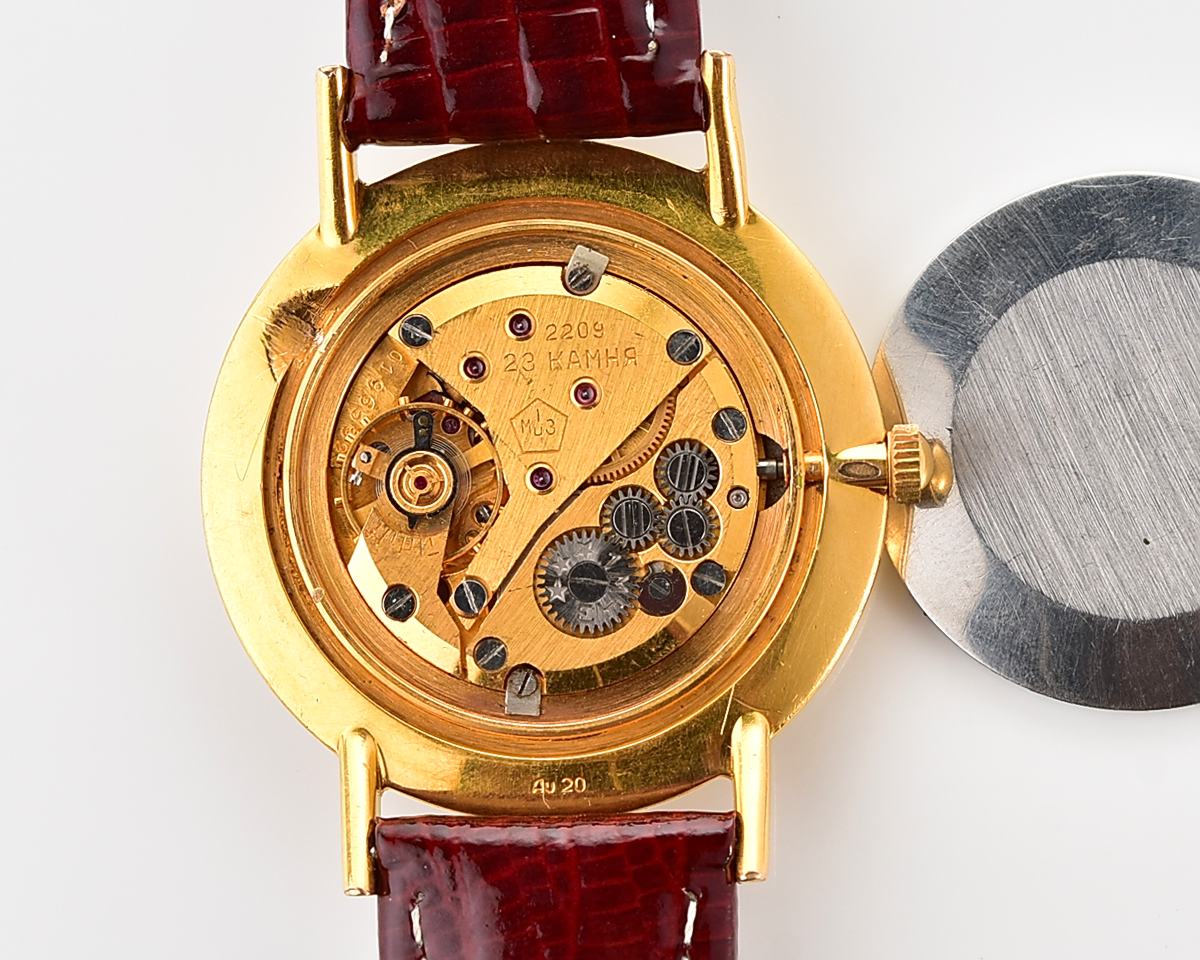 Vympel gold-plated vintage mechanical wristwatch, the 1st Moskow Watch Factory