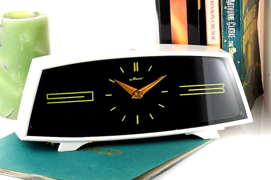 MAYAK vintage soviet mechanical table clock