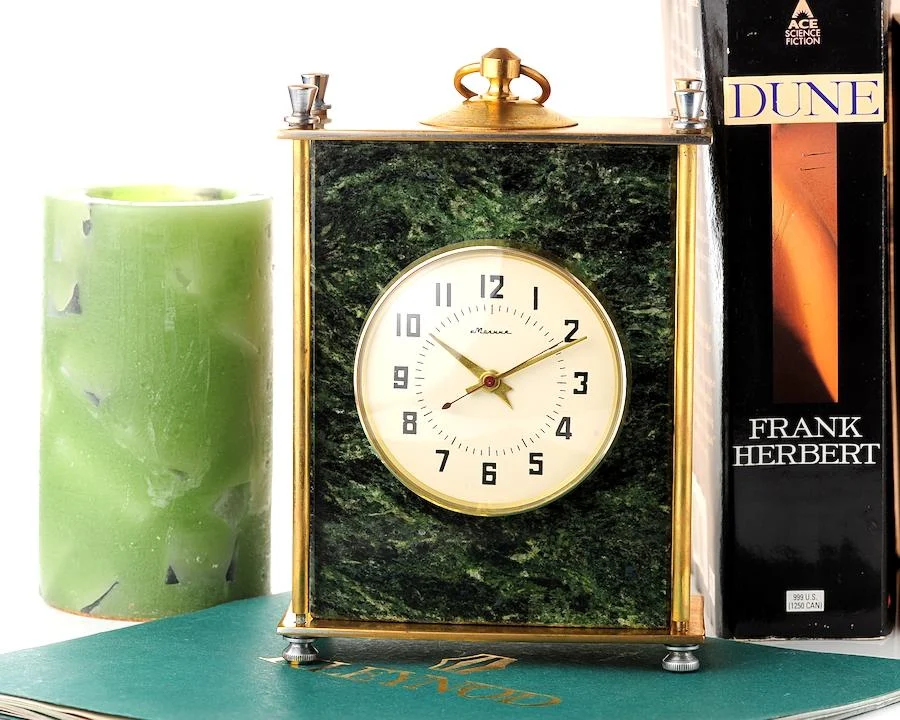 Vintage Molnija green marble mechanical table clock with 12 days power reserve!