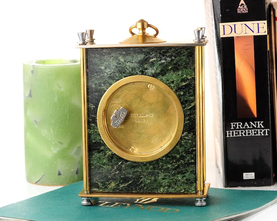 Vintage Molnija green marble mechanical table clock with 12 days power reserve!