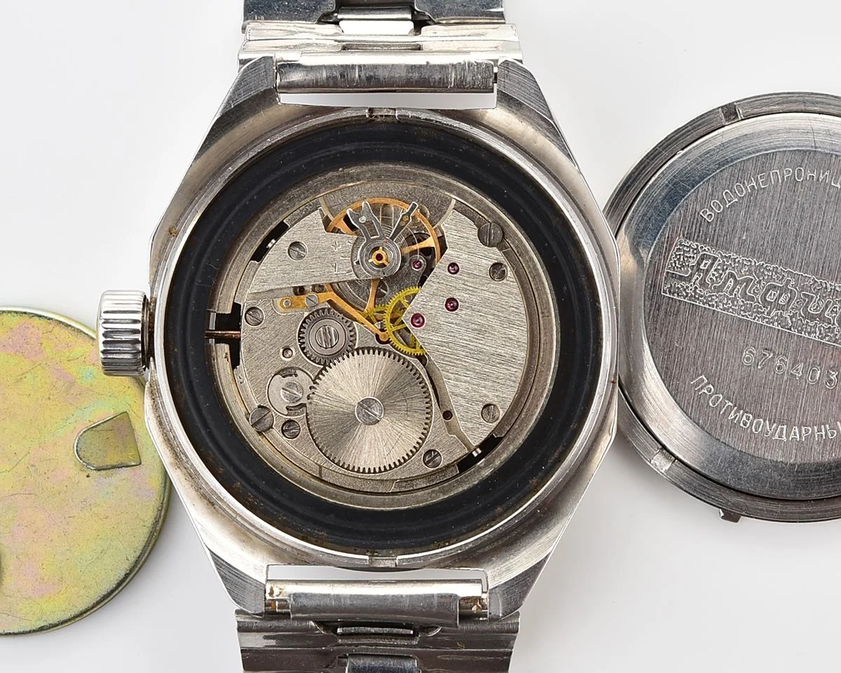 Vostok Amphibia mechanical watch – Radio Room!