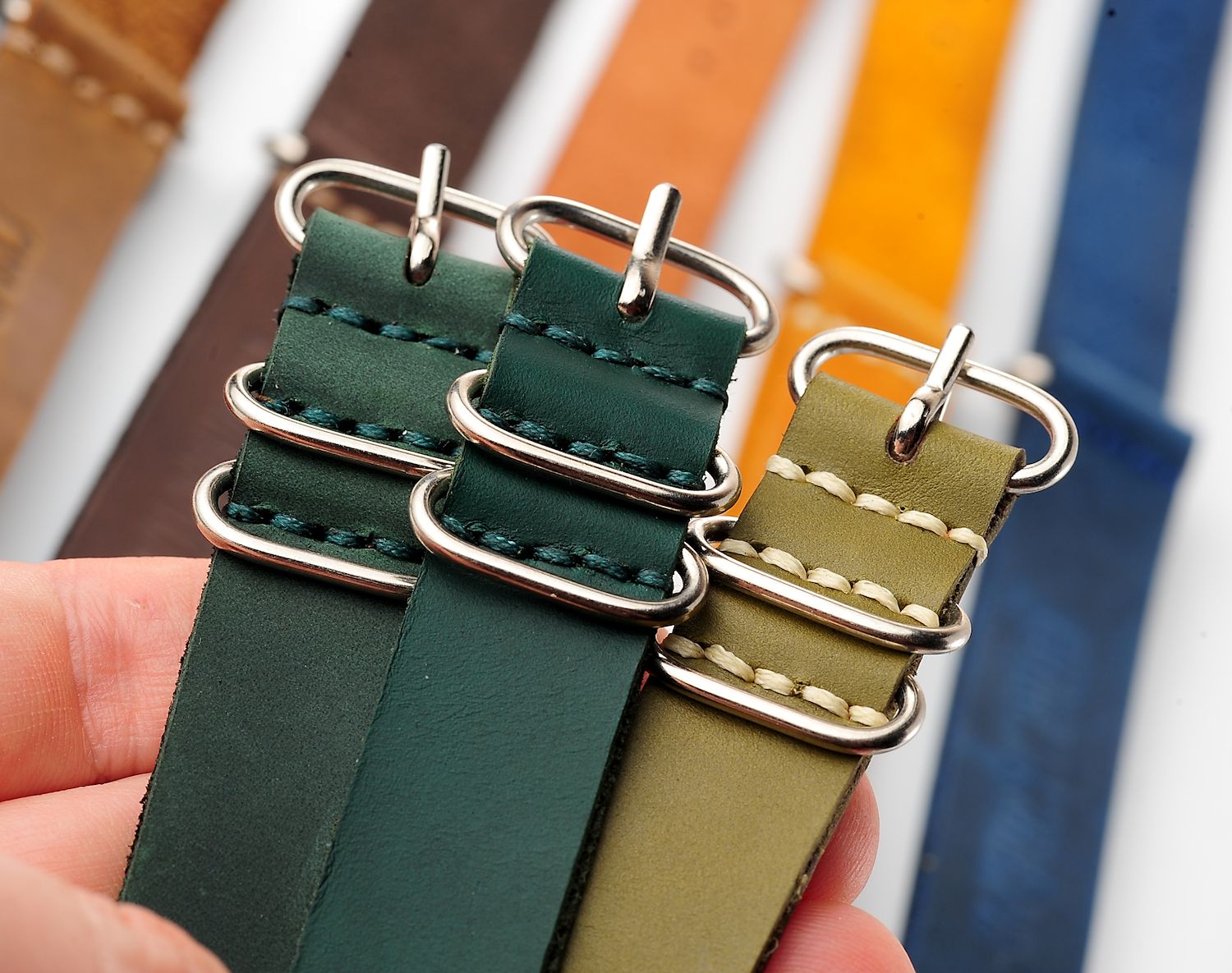 NATO COMMANDER® version 2: genuine leather straps in 13 shades - hand stitched!