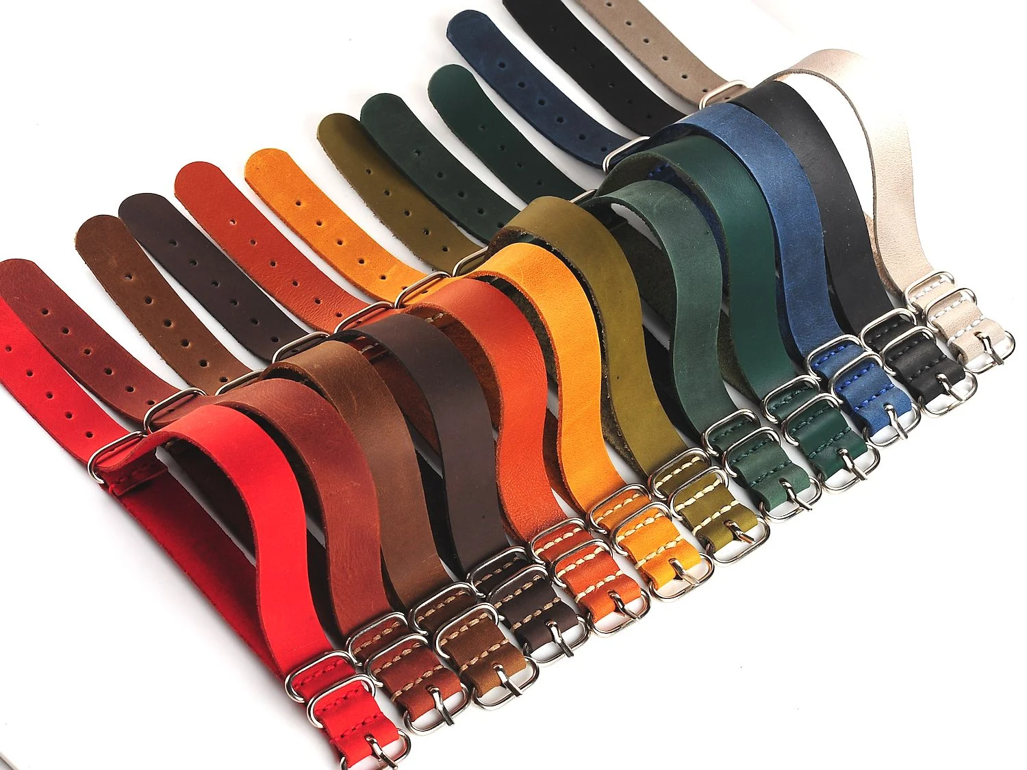 NATO Commander® version 2: genuine leather straps in 13 shades - hand stitched!