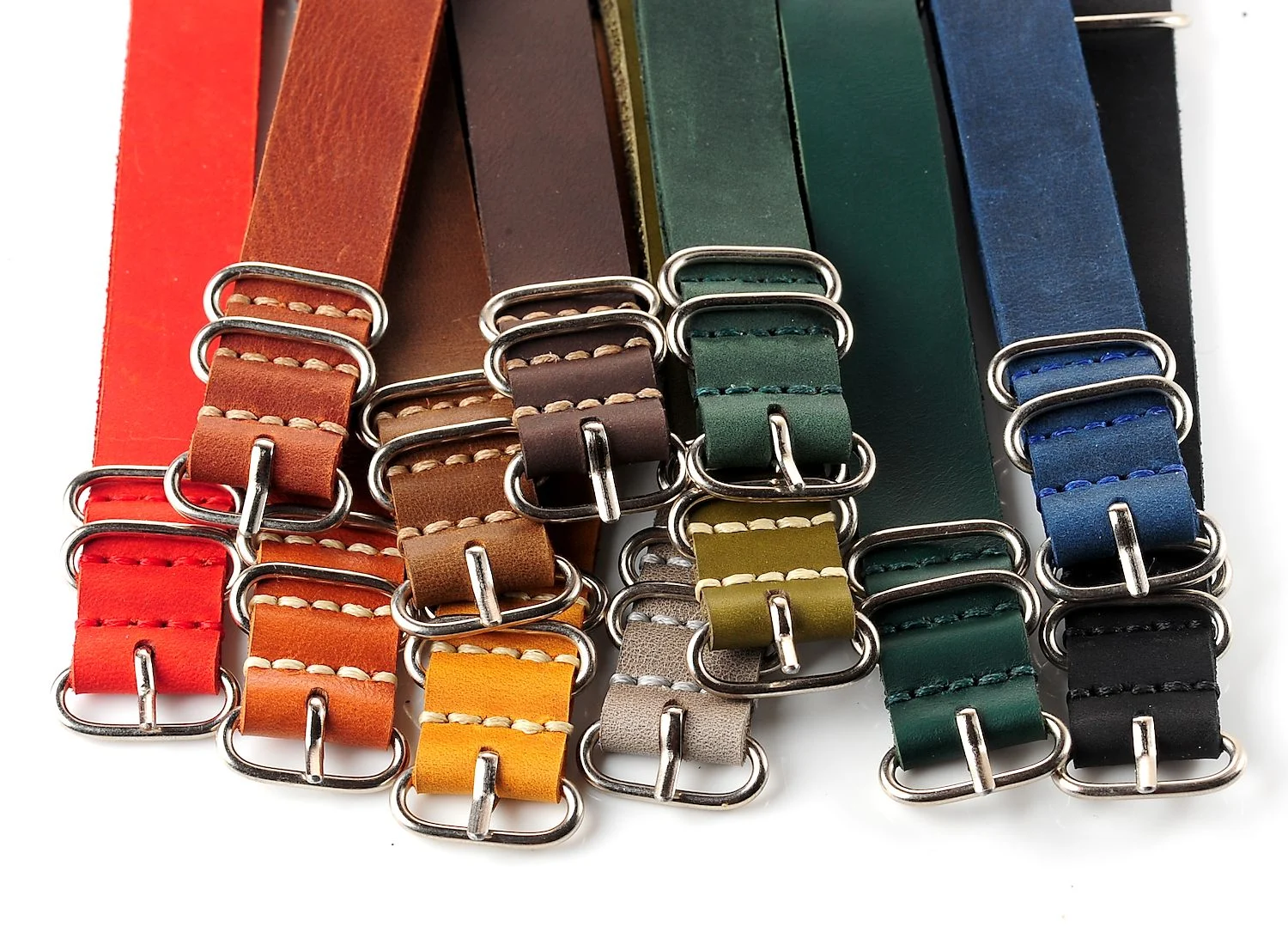 NATO Commander® version 2: genuine leather straps in 13 shades - hand stitched!