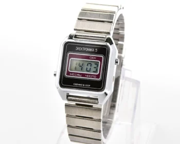 Digital vintage USSR wristwatch Electronika with stainless steel bracelet for ladies