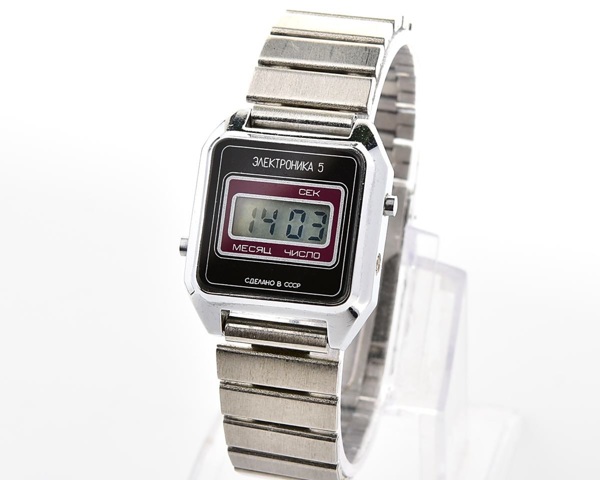 Digital vintage USSR wristwatch Electronika with stainless steel bracelet for ladies