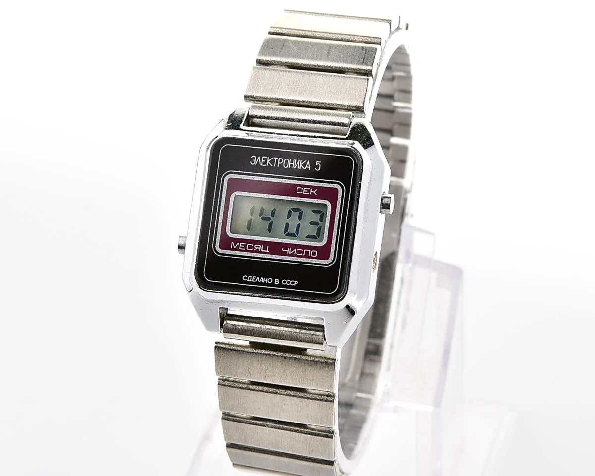 Digital vintage USSR wristwatch Electronika with stainless steel bracelet for ladies