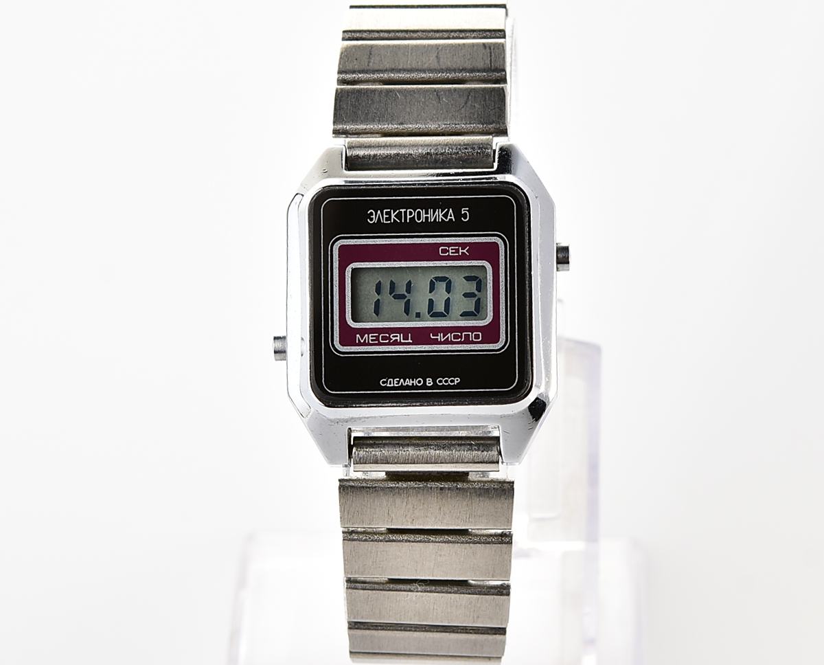 Digital vintage USSR wristwatch Electronika with stainless steel bracelet for ladies