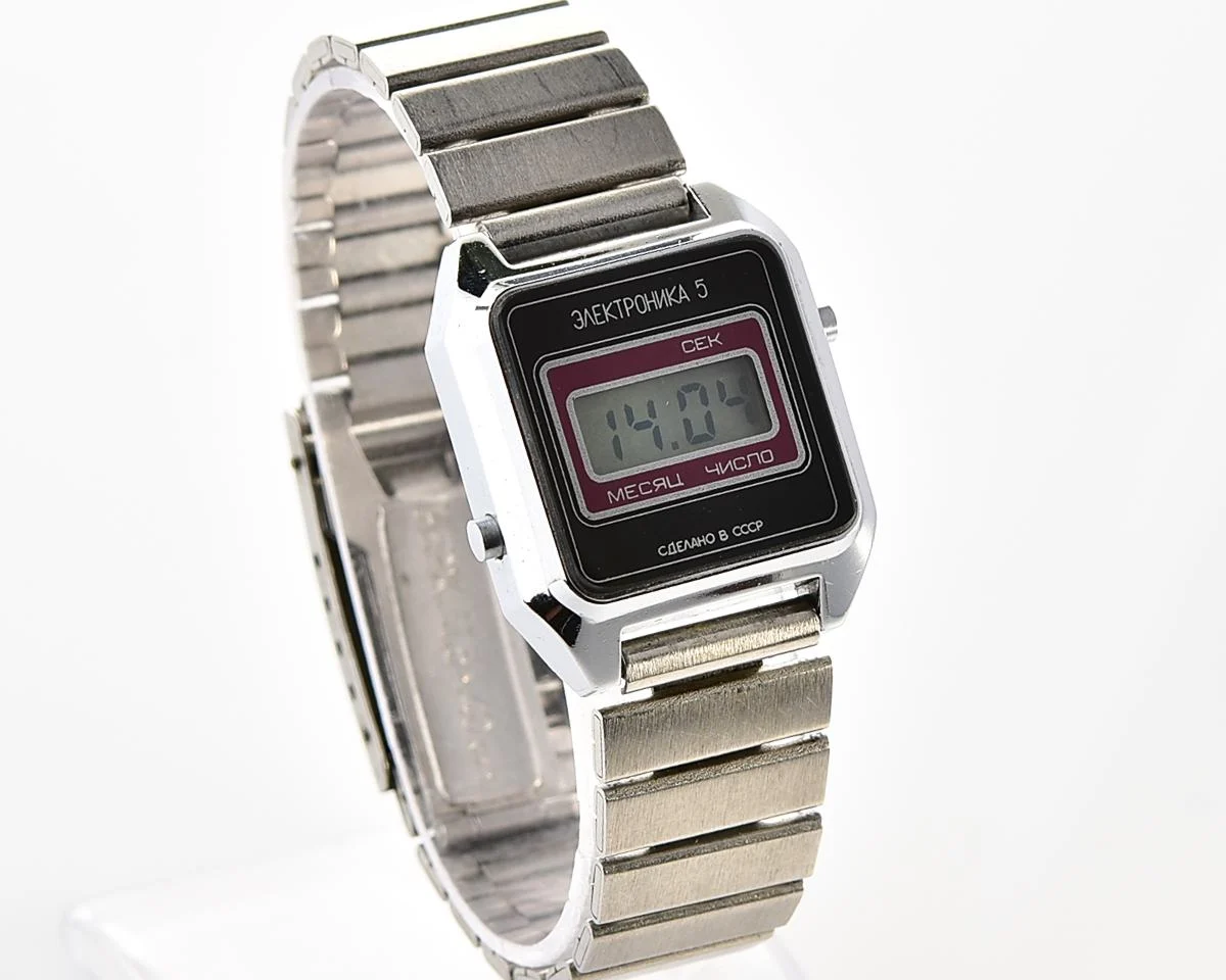 Digital vintage USSR wristwatch Electronika with stainless steel bracelet for ladies