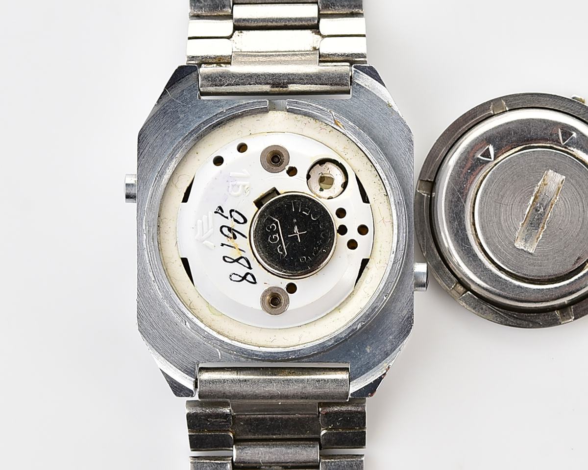 Digital vintage USSR wristwatch Electronika with stainless steel bracelet for ladies