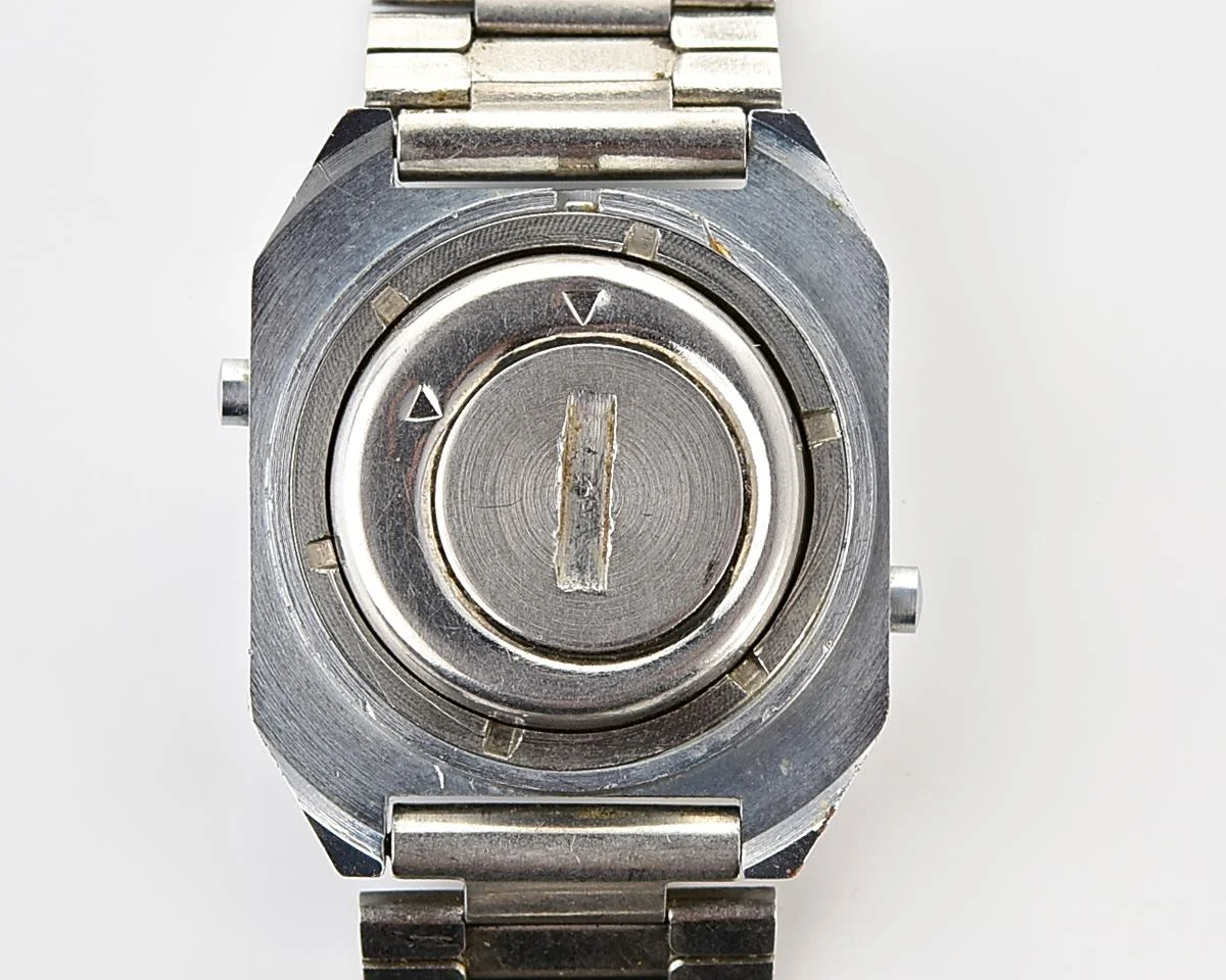 Digital vintage USSR wristwatch Electronika with stainless steel bracelet for ladies