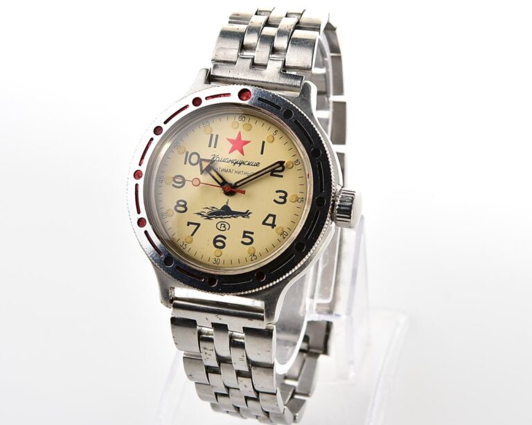 Soviet Vostok Amphibia mechanical watch – Komandirskie Submarine!