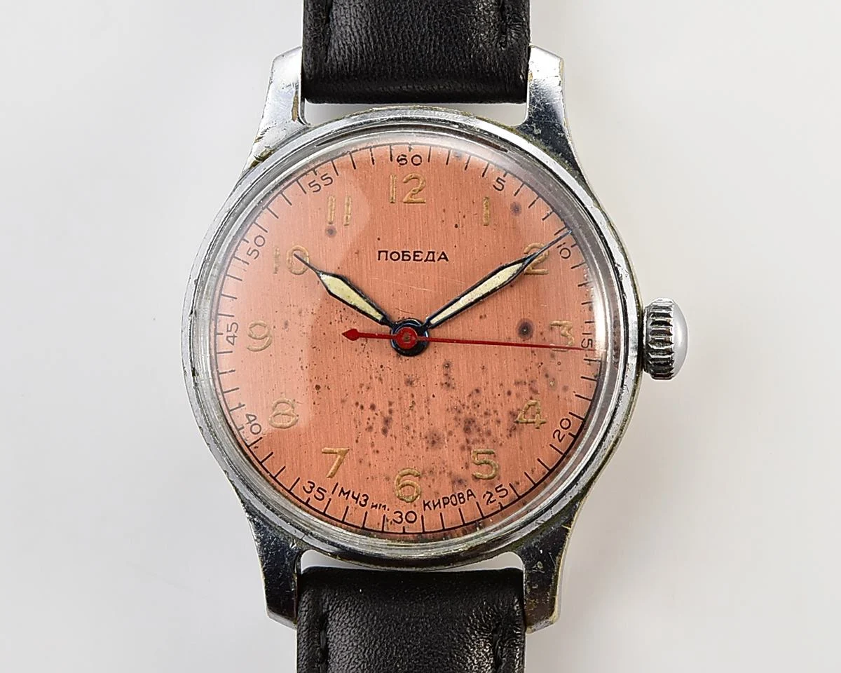Rare! Pobeda with central seconds hand, bronze dial & uncommon hermetic case, from 3rd quarter of 1956!