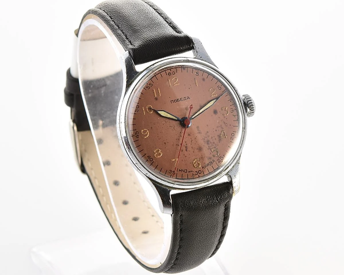 Rare! Pobeda with central seconds hand, bronze dial & uncommon hermetic case, from 3rd quarter of 1956!