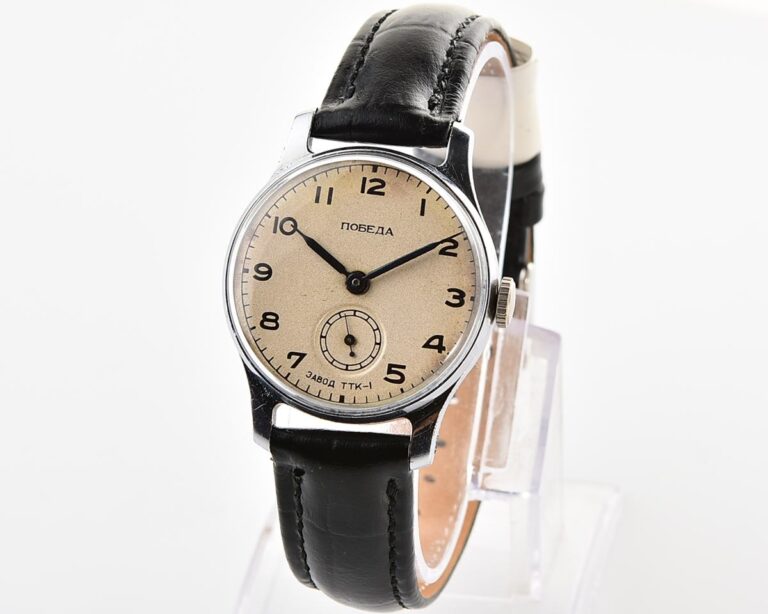 Excellent vintage soviet mechanical 1MChZ POBEDA, TTK-1 on dial
