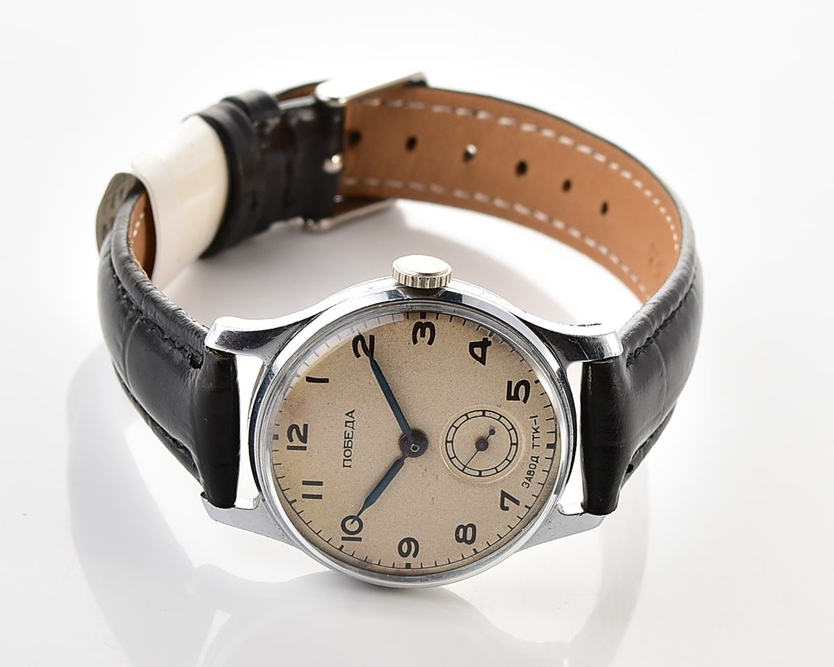 Excellent vintage soviet mechanical 1MChZ POBEDA, TTK-1 on dial