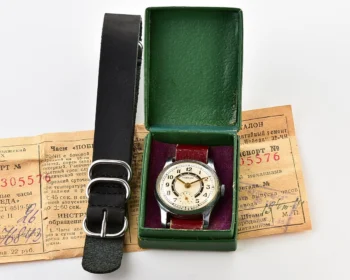 Vintage Soviet mechanical watch Pobeda, complete with box and passport, from April 1964!
