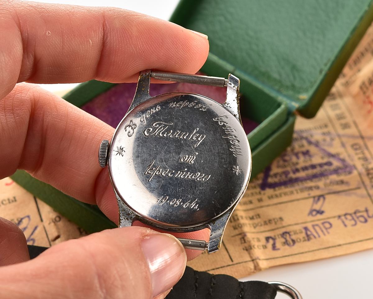 Vintage soviet mechanical watch POBEDA, complete with box and passport, from April 1964!