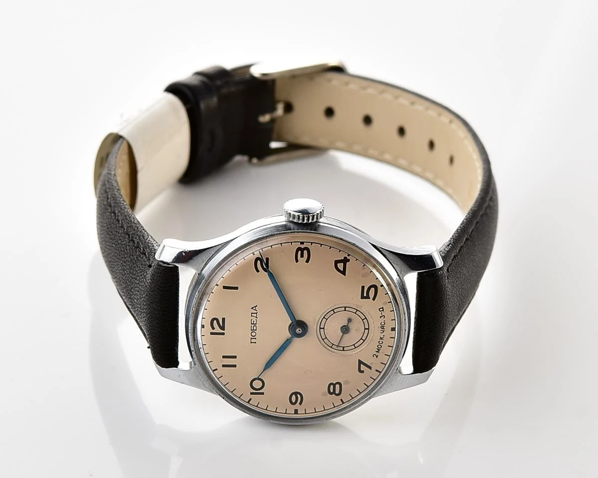 Excellent vintage Soviet mechanical Pobeda watch, 2MChZ from 3rd quarter 1955!