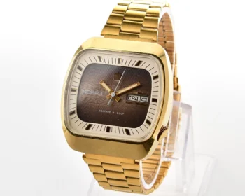 Excellent Soviet Poljot 3050 vintage wristwatch with quartz movement