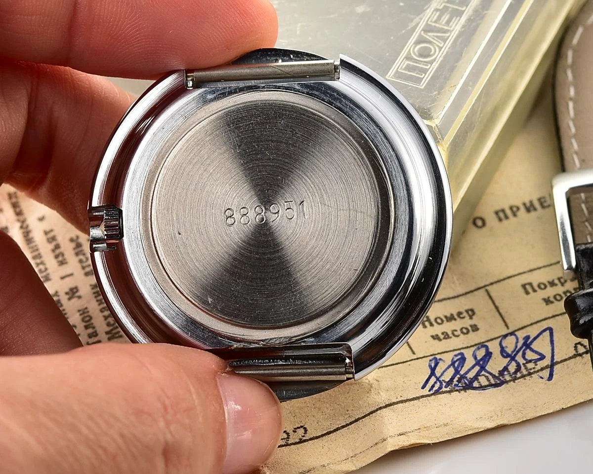 TIME CAPSULE: Poljot mechanical wrist watch – New Old Stock (NOS)!