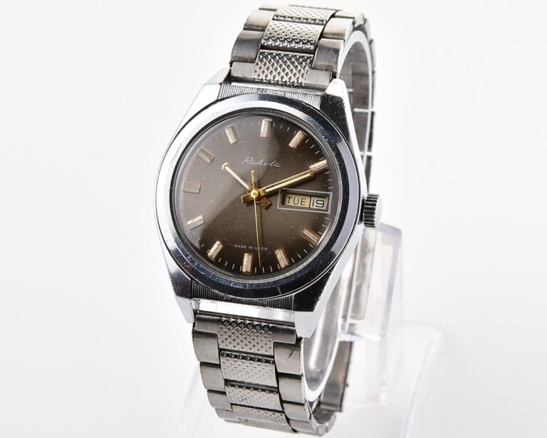 RAKETA vintage mechanical wrist watch with double calendar