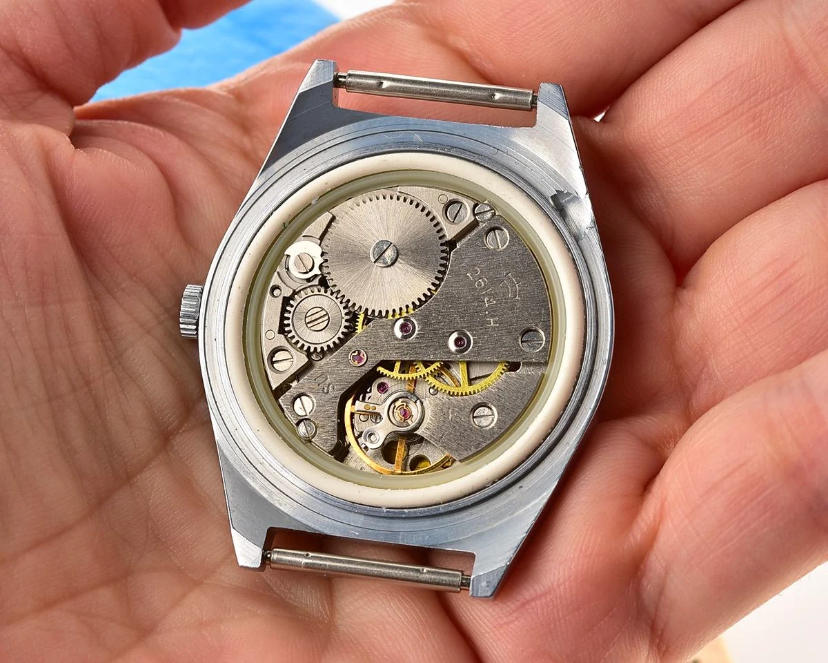 TIME CAPSULE: Vintage mechanical Raketa wristwatch, New Old Stock (NOS)!