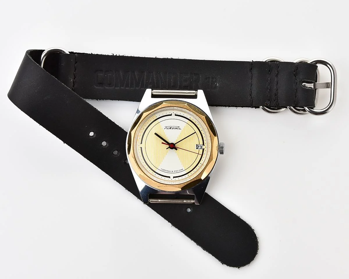 TIME CAPSULE: Vintage mechanical Raketa wristwatch, New Old Stock (NOS)!