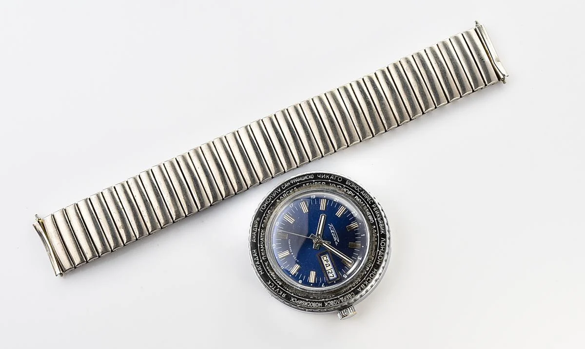 Excellent mechanical Raketa Goroda(Cities) world time Soviet watch
