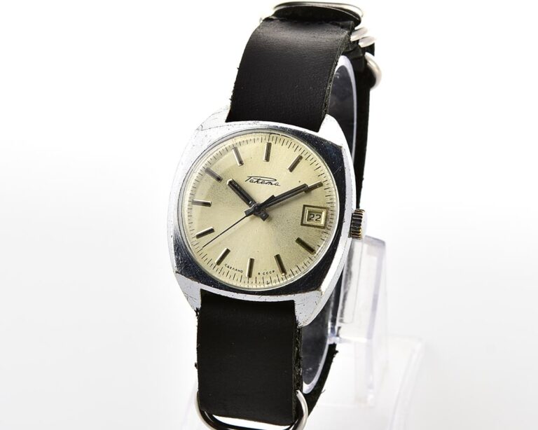 Vintage soviet RAKETA mechanical watch