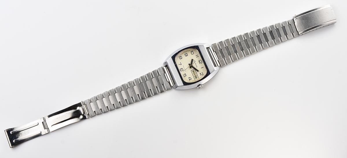 RAKETA vintage mechanical wrist watch with double calendar