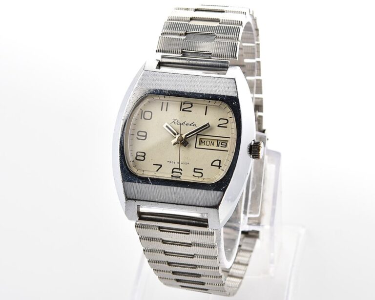 RAKETA vintage mechanical wrist watch with double calendar