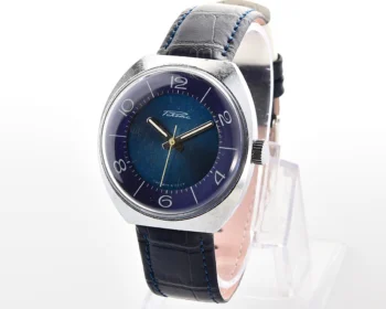 Vintage Raketa Soviet mechanical watch with gorgeous bi-color dial