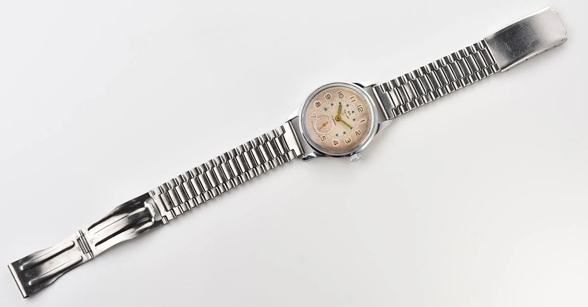 Rare! Vintage Soviet Saturn mechanical watch from the 1950s