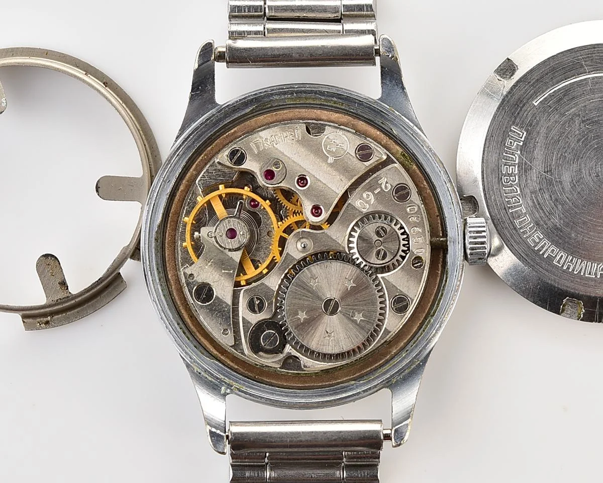 Rare! Vintage Soviet Saturn mechanical watch from the 1950s
