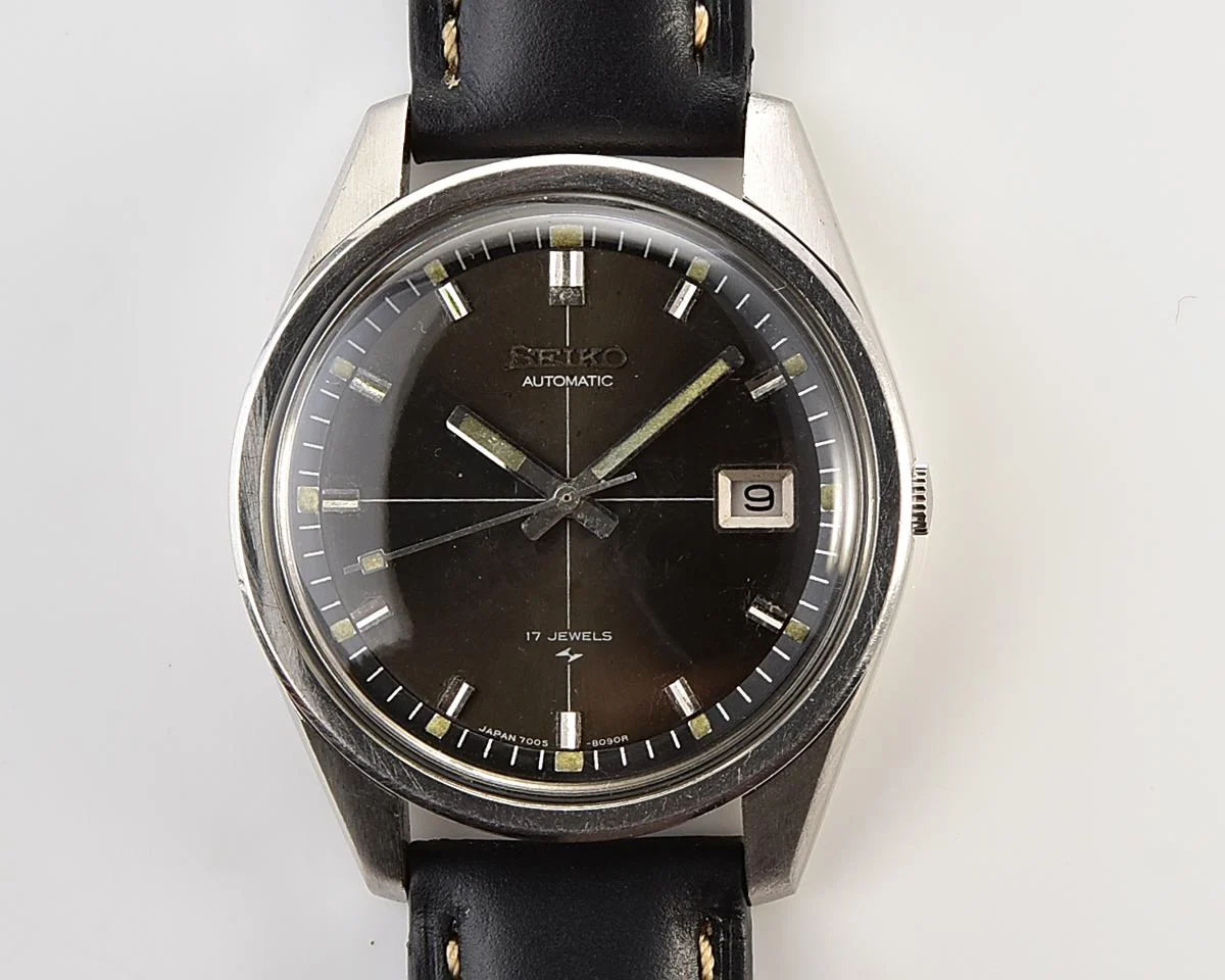 Vintage 1974 Seiko Automatic 17 jewel mechanical watch - Charcoal Crosshair Dial