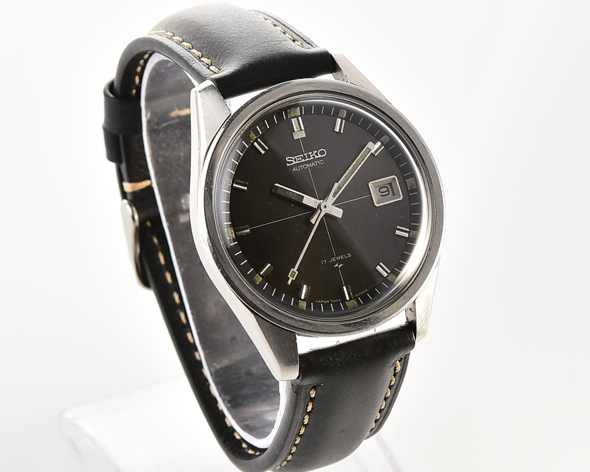 Vintage 1974 SEIKO Automatic 17 jewel mechanical watch - Charcoal Crosshair Dial