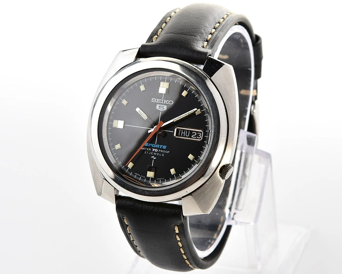 Vintage Seiko 5 Sports "Water 70m Proof" Sport Diver from December 1969