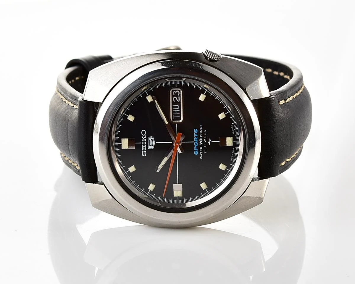 Vintage Seiko 5 Sports "Water 70m Proof" Sport Diver from December 1969