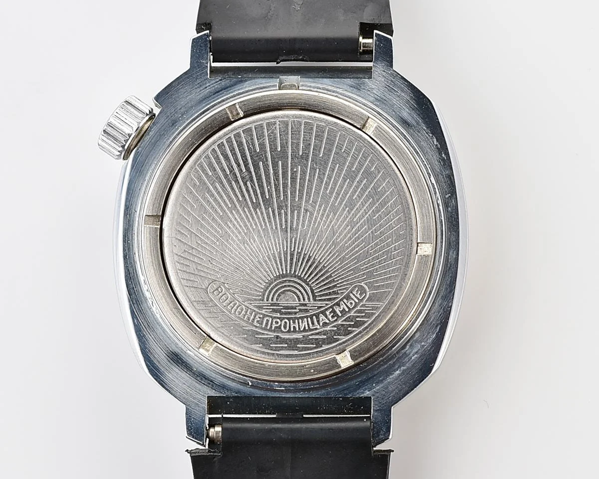🇺🇦 TIME CAPSULE: Vostok Komandirskie mechanical watch, New Old Stock (NOS)!