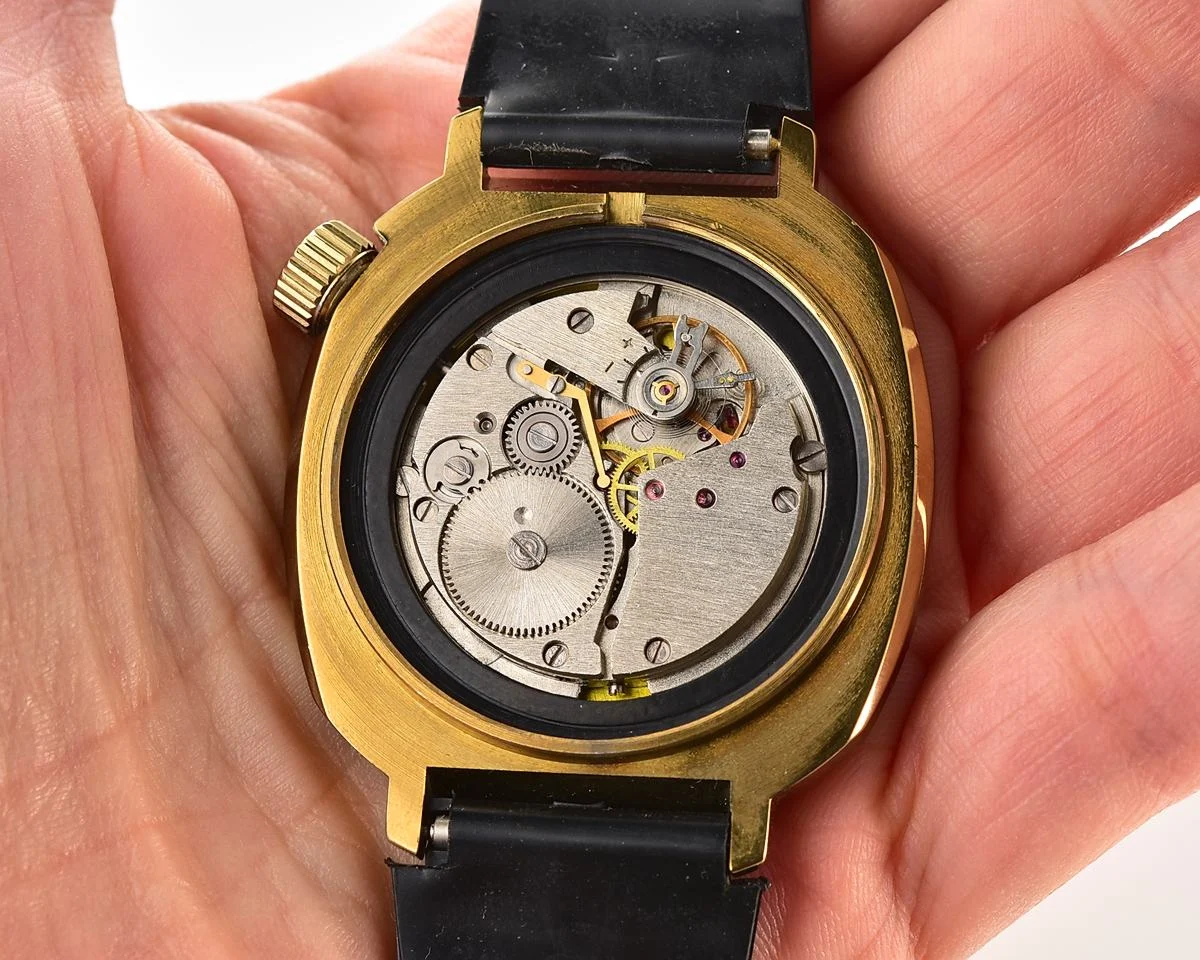 TIME CAPSULE: Vostok Komandirskie mechanical watch with flag of 🇺🇦Ukraine, New Old Stock (NOS)!