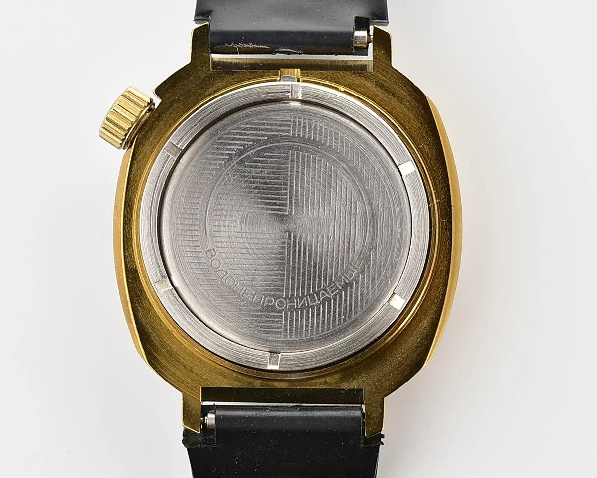 TIME CAPSULE: Vostok Komandirskie mechanical watch with flag of 🇺🇦Ukraine, New Old Stock (NOS)!
