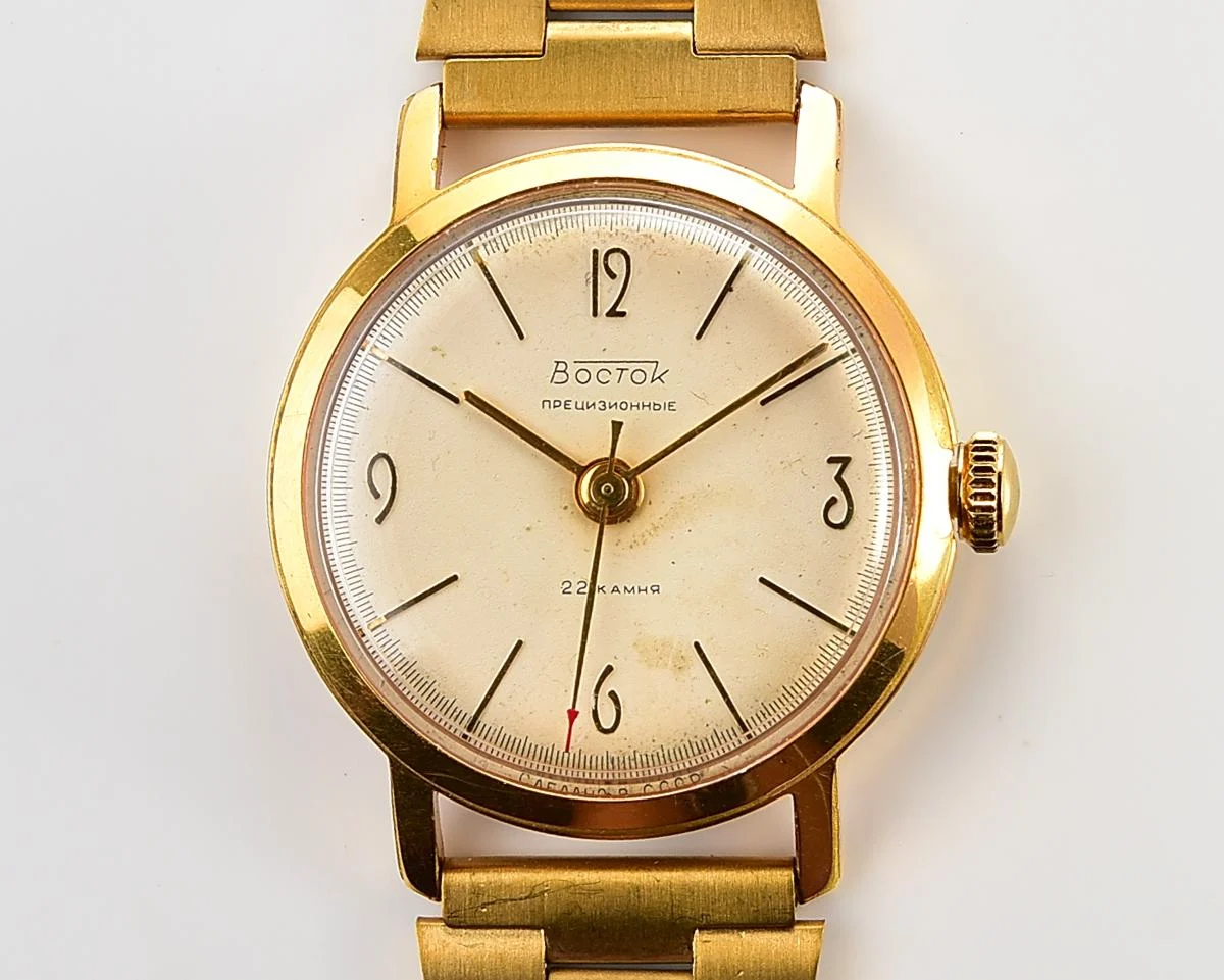 Rare: Excellent Soviet Wostok (Vostok) gold-plated mechanical wristwatch with 22 jewels precision movement