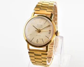 Rare: Excellent Soviet Wostok (Vostok) gold-plated mechanical wristwatch with 22 jewels precision movement