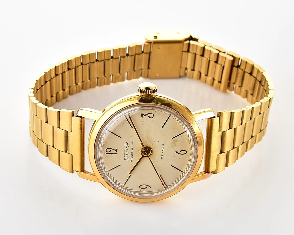 Rare: Excellent Soviet Wostok (Vostok) gold-plated mechanical wristwatch with 22 jewels precision movement