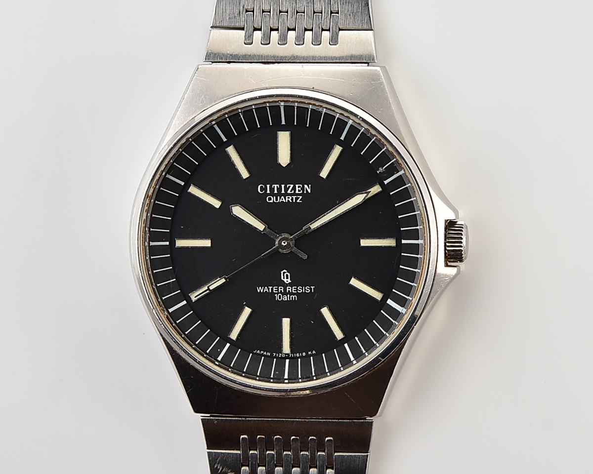 Vintage Citizen CQ Quartz stainless steel wristwatch from June 1988