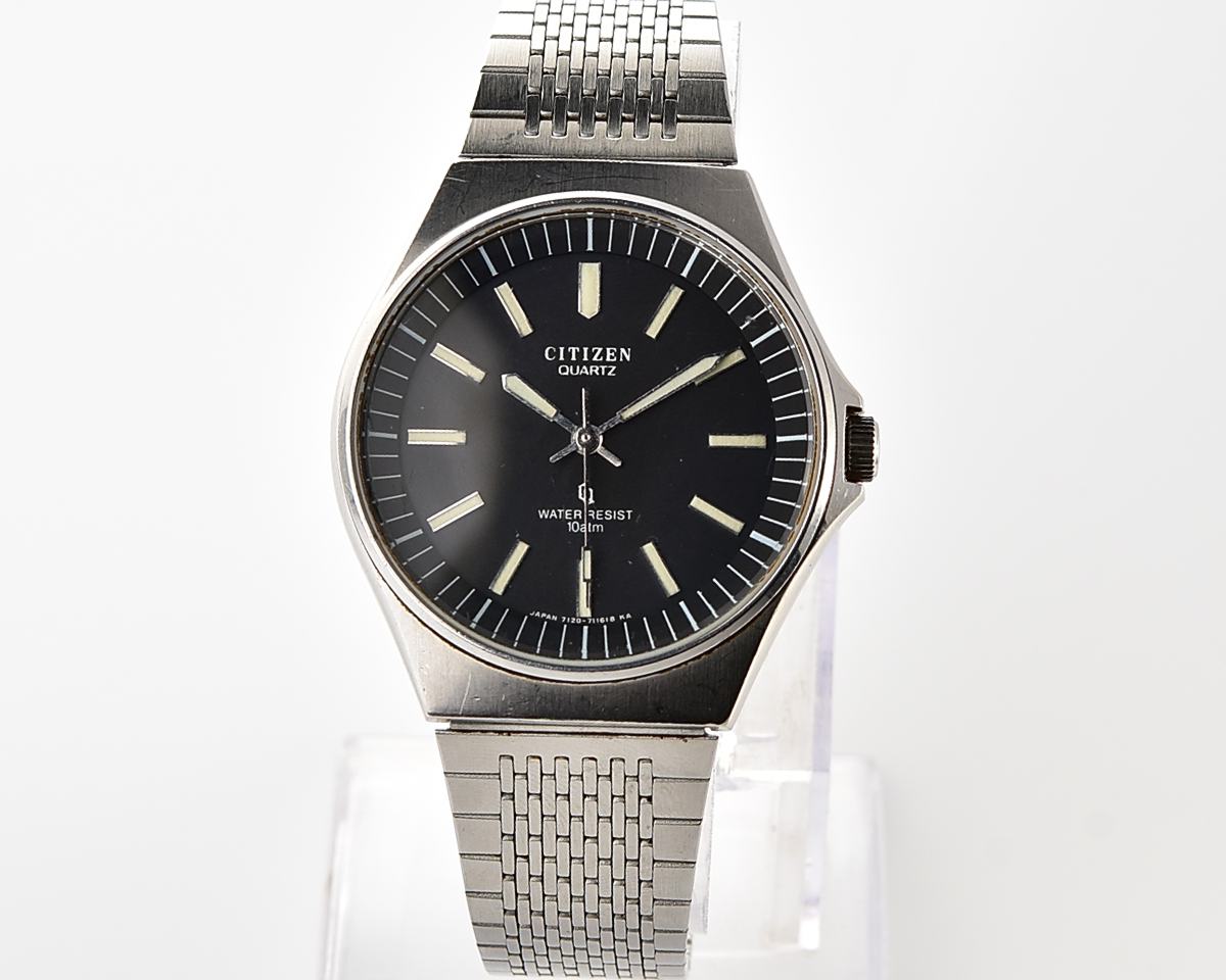 Vintage Citizen CQ Quartz stainless steel wristwatch from June 1988