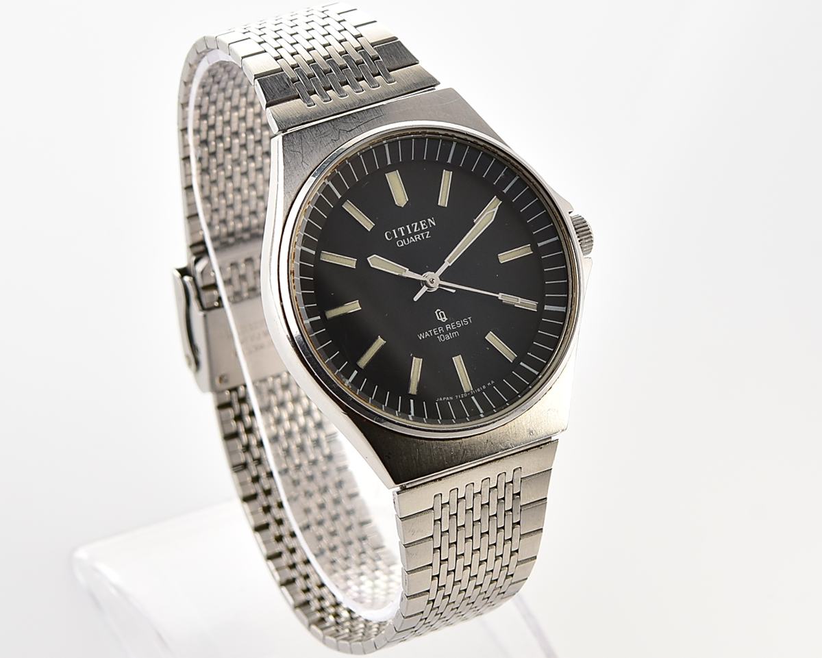 Vintage Citizen CQ Quartz stainless steel wristwatch from June 1988